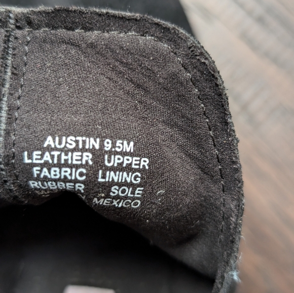 9.5 Steve Madden Suede Booties - Picture 2 of 5